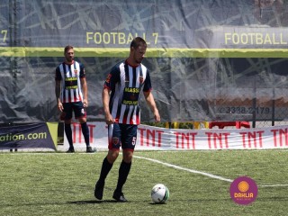 
<a style='margin-left: 5px;' class='btn btn-xs btn-social btn-facebook' href='https://www.facebook.com/sharer/sharer.php?u=https://www.boladovale.com.br/imgs/800-800-90/conteudo/fotos/1455/img1392.jpg' rel='popup' data-width='500' data-height='400'><i class='fa fa-facebook'></i>Compartilhar <span class='hidden-xs'>no Facebook</span>
</a> 
<a class='btn btn-default btn-xs' target='_blank' href='imgs/800-800-90/conteudo/fotos/1455/img1392.jpg'>
<span class='glyphicon glyphicon-cloud-download'></span> Salvar
</a> 
<span></span>