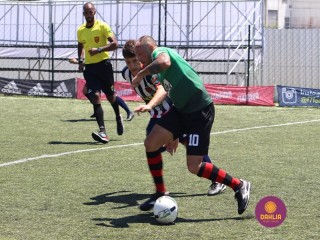
<a style='margin-left: 5px;' class='btn btn-xs btn-social btn-facebook' href='https://www.facebook.com/sharer/sharer.php?u=https://www.boladovale.com.br/imgs/800-800-90/conteudo/fotos/1455/img1406.jpg' rel='popup' data-width='500' data-height='400'><i class='fa fa-facebook'></i>Compartilhar <span class='hidden-xs'>no Facebook</span>
</a> 
<a class='btn btn-default btn-xs' target='_blank' href='imgs/800-800-90/conteudo/fotos/1455/img1406.jpg'>
<span class='glyphicon glyphicon-cloud-download'></span> Salvar
</a> 
<span></span>