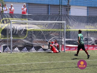 
<a style='margin-left: 5px;' class='btn btn-xs btn-social btn-facebook' href='https://www.facebook.com/sharer/sharer.php?u=https://www.boladovale.com.br/imgs/800-800-90/conteudo/fotos/1455/img1438.jpg' rel='popup' data-width='500' data-height='400'><i class='fa fa-facebook'></i>Compartilhar <span class='hidden-xs'>no Facebook</span>
</a> 
<a class='btn btn-default btn-xs' target='_blank' href='imgs/800-800-90/conteudo/fotos/1455/img1438.jpg'>
<span class='glyphicon glyphicon-cloud-download'></span> Salvar
</a> 
<span></span>