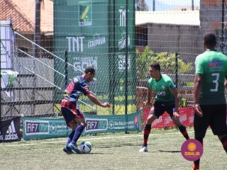 
<a style='margin-left: 5px;' class='btn btn-xs btn-social btn-facebook' href='https://www.facebook.com/sharer/sharer.php?u=https://www.boladovale.com.br/imgs/800-800-90/conteudo/fotos/1455/img1443.jpg' rel='popup' data-width='500' data-height='400'><i class='fa fa-facebook'></i>Compartilhar <span class='hidden-xs'>no Facebook</span>
</a> 
<a class='btn btn-default btn-xs' target='_blank' href='imgs/800-800-90/conteudo/fotos/1455/img1443.jpg'>
<span class='glyphicon glyphicon-cloud-download'></span> Salvar
</a> 
<span></span>