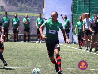 
<a style='margin-left: 5px;' class='btn btn-xs btn-social btn-facebook' href='https://www.facebook.com/sharer/sharer.php?u=https://www.boladovale.com.br/imgs/800-800-90/conteudo/fotos/1455/img1445.jpg' rel='popup' data-width='500' data-height='400'><i class='fa fa-facebook'></i>Compartilhar <span class='hidden-xs'>no Facebook</span>
</a> 
<a class='btn btn-default btn-xs' target='_blank' href='imgs/800-800-90/conteudo/fotos/1455/img1445.jpg'>
<span class='glyphicon glyphicon-cloud-download'></span> Salvar
</a> 
<span></span>