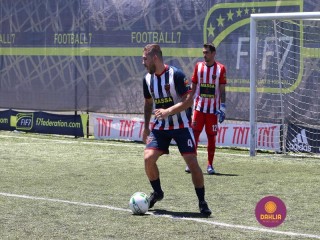 
<a style='margin-left: 5px;' class='btn btn-xs btn-social btn-facebook' href='https://www.facebook.com/sharer/sharer.php?u=https://www.boladovale.com.br/imgs/800-800-90/conteudo/fotos/1455/img1455.jpg' rel='popup' data-width='500' data-height='400'><i class='fa fa-facebook'></i>Compartilhar <span class='hidden-xs'>no Facebook</span>
</a> 
<a class='btn btn-default btn-xs' target='_blank' href='imgs/800-800-90/conteudo/fotos/1455/img1455.jpg'>
<span class='glyphicon glyphicon-cloud-download'></span> Salvar
</a> 
<span></span>