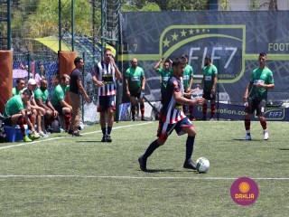 
<a style='margin-left: 5px;' class='btn btn-xs btn-social btn-facebook' href='https://www.facebook.com/sharer/sharer.php?u=https://www.boladovale.com.br/imgs/800-800-90/conteudo/fotos/1455/img1472.jpg' rel='popup' data-width='500' data-height='400'><i class='fa fa-facebook'></i>Compartilhar <span class='hidden-xs'>no Facebook</span>
</a> 
<a class='btn btn-default btn-xs' target='_blank' href='imgs/800-800-90/conteudo/fotos/1455/img1472.jpg'>
<span class='glyphicon glyphicon-cloud-download'></span> Salvar
</a> 
<span></span>