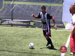 
<a style='margin-left: 5px;' class='btn btn-xs btn-social btn-facebook' href='https://www.facebook.com/sharer/sharer.php?u=https://www.boladovale.com.br/imgs/800-800-90/conteudo/fotos/1455/img1512.jpg' rel='popup' data-width='500' data-height='400'><i class='fa fa-facebook'></i>Compartilhar <span class='hidden-xs'>no Facebook</span>
</a> 
<a class='btn btn-default btn-xs' target='_blank' href='imgs/800-800-90/conteudo/fotos/1455/img1512.jpg'>
<span class='glyphicon glyphicon-cloud-download'></span> Salvar
</a> 
<span></span>