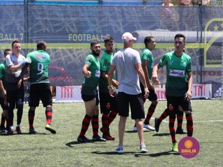 
<a style='margin-left: 5px;' class='btn btn-xs btn-social btn-facebook' href='https://www.facebook.com/sharer/sharer.php?u=https://www.boladovale.com.br/imgs/800-800-90/conteudo/fotos/1455/img1521.jpg' rel='popup' data-width='500' data-height='400'><i class='fa fa-facebook'></i>Compartilhar <span class='hidden-xs'>no Facebook</span>
</a> 
<a class='btn btn-default btn-xs' target='_blank' href='imgs/800-800-90/conteudo/fotos/1455/img1521.jpg'>
<span class='glyphicon glyphicon-cloud-download'></span> Salvar
</a> 
<span></span>