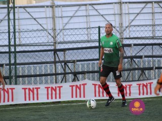 
<a style='margin-left: 5px;' class='btn btn-xs btn-social btn-facebook' href='https://www.facebook.com/sharer/sharer.php?u=https://www.boladovale.com.br/imgs/800-800-90/conteudo/fotos/1456/img1563.jpg' rel='popup' data-width='500' data-height='400'><i class='fa fa-facebook'></i>Compartilhar <span class='hidden-xs'>no Facebook</span>
</a> 
<a class='btn btn-default btn-xs' target='_blank' href='imgs/800-800-90/conteudo/fotos/1456/img1563.jpg'>
<span class='glyphicon glyphicon-cloud-download'></span> Salvar
</a> 
<span></span>