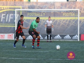 
<a style='margin-left: 5px;' class='btn btn-xs btn-social btn-facebook' href='https://www.facebook.com/sharer/sharer.php?u=https://www.boladovale.com.br/imgs/800-800-90/conteudo/fotos/1456/img1574.jpg' rel='popup' data-width='500' data-height='400'><i class='fa fa-facebook'></i>Compartilhar <span class='hidden-xs'>no Facebook</span>
</a> 
<a class='btn btn-default btn-xs' target='_blank' href='imgs/800-800-90/conteudo/fotos/1456/img1574.jpg'>
<span class='glyphicon glyphicon-cloud-download'></span> Salvar
</a> 
<span></span>