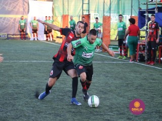 
<a style='margin-left: 5px;' class='btn btn-xs btn-social btn-facebook' href='https://www.facebook.com/sharer/sharer.php?u=https://www.boladovale.com.br/imgs/800-800-90/conteudo/fotos/1456/img1583.jpg' rel='popup' data-width='500' data-height='400'><i class='fa fa-facebook'></i>Compartilhar <span class='hidden-xs'>no Facebook</span>
</a> 
<a class='btn btn-default btn-xs' target='_blank' href='imgs/800-800-90/conteudo/fotos/1456/img1583.jpg'>
<span class='glyphicon glyphicon-cloud-download'></span> Salvar
</a> 
<span></span>