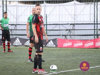 
<a style='margin-left: 5px;' class='btn btn-xs btn-social btn-facebook' href='https://www.facebook.com/sharer/sharer.php?u=https://www.boladovale.com.br/imgs/800-800-90/conteudo/fotos/1456/img1590.jpg' rel='popup' data-width='500' data-height='400'><i class='fa fa-facebook'></i>Compartilhar <span class='hidden-xs'>no Facebook</span>
</a> 
<a class='btn btn-default btn-xs' target='_blank' href='imgs/800-800-90/conteudo/fotos/1456/img1590.jpg'>
<span class='glyphicon glyphicon-cloud-download'></span> Salvar
</a> 
<span></span>