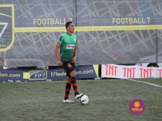 
<a style='margin-left: 5px;' class='btn btn-xs btn-social btn-facebook' href='https://www.facebook.com/sharer/sharer.php?u=https://www.boladovale.com.br/imgs/800-800-90/conteudo/fotos/1456/img1595.jpg' rel='popup' data-width='500' data-height='400'><i class='fa fa-facebook'></i>Compartilhar <span class='hidden-xs'>no Facebook</span>
</a> 
<a class='btn btn-default btn-xs' target='_blank' href='imgs/800-800-90/conteudo/fotos/1456/img1595.jpg'>
<span class='glyphicon glyphicon-cloud-download'></span> Salvar
</a> 
<span></span>