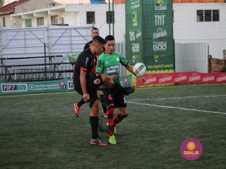 
<a style='margin-left: 5px;' class='btn btn-xs btn-social btn-facebook' href='https://www.facebook.com/sharer/sharer.php?u=https://www.boladovale.com.br/imgs/800-800-90/conteudo/fotos/1456/img1605.jpg' rel='popup' data-width='500' data-height='400'><i class='fa fa-facebook'></i>Compartilhar <span class='hidden-xs'>no Facebook</span>
</a> 
<a class='btn btn-default btn-xs' target='_blank' href='imgs/800-800-90/conteudo/fotos/1456/img1605.jpg'>
<span class='glyphicon glyphicon-cloud-download'></span> Salvar
</a> 
<span></span>