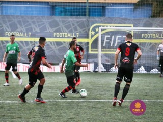 
<a style='margin-left: 5px;' class='btn btn-xs btn-social btn-facebook' href='https://www.facebook.com/sharer/sharer.php?u=https://www.boladovale.com.br/imgs/800-800-90/conteudo/fotos/1456/img1619.jpg' rel='popup' data-width='500' data-height='400'><i class='fa fa-facebook'></i>Compartilhar <span class='hidden-xs'>no Facebook</span>
</a> 
<a class='btn btn-default btn-xs' target='_blank' href='imgs/800-800-90/conteudo/fotos/1456/img1619.jpg'>
<span class='glyphicon glyphicon-cloud-download'></span> Salvar
</a> 
<span></span>
