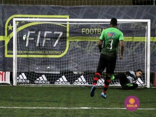 
<a style='margin-left: 5px;' class='btn btn-xs btn-social btn-facebook' href='https://www.facebook.com/sharer/sharer.php?u=https://www.boladovale.com.br/imgs/800-800-90/conteudo/fotos/1456/img1672.jpg' rel='popup' data-width='500' data-height='400'><i class='fa fa-facebook'></i>Compartilhar <span class='hidden-xs'>no Facebook</span>
</a> 
<a class='btn btn-default btn-xs' target='_blank' href='imgs/800-800-90/conteudo/fotos/1456/img1672.jpg'>
<span class='glyphicon glyphicon-cloud-download'></span> Salvar
</a> 
<span></span>