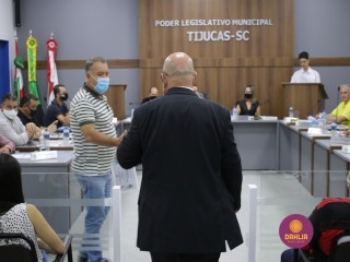 
<a style='margin-left: 5px;' class='btn btn-xs btn-social btn-facebook' href='https://www.facebook.com/sharer/sharer.php?u=https://www.boladovale.com.br/imgs/800-800-90/conteudo/fotos/1457/img1772.jpg' rel='popup' data-width='500' data-height='400'><i class='fa fa-facebook'></i>Compartilhar <span class='hidden-xs'>no Facebook</span>
</a> 
<a class='btn btn-default btn-xs' target='_blank' href='imgs/800-800-90/conteudo/fotos/1457/img1772.jpg'>
<span class='glyphicon glyphicon-cloud-download'></span> Salvar
</a> 
<span></span>
