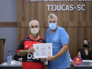 
<a style='margin-left: 5px;' class='btn btn-xs btn-social btn-facebook' href='https://www.facebook.com/sharer/sharer.php?u=https://www.boladovale.com.br/imgs/800-800-90/conteudo/fotos/1457/img1793.jpg' rel='popup' data-width='500' data-height='400'><i class='fa fa-facebook'></i>Compartilhar <span class='hidden-xs'>no Facebook</span>
</a> 
<a class='btn btn-default btn-xs' target='_blank' href='imgs/800-800-90/conteudo/fotos/1457/img1793.jpg'>
<span class='glyphicon glyphicon-cloud-download'></span> Salvar
</a> 
<span></span>