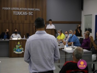 
<a style='margin-left: 5px;' class='btn btn-xs btn-social btn-facebook' href='https://www.facebook.com/sharer/sharer.php?u=https://www.boladovale.com.br/imgs/800-800-90/conteudo/fotos/1457/img1802.jpg' rel='popup' data-width='500' data-height='400'><i class='fa fa-facebook'></i>Compartilhar <span class='hidden-xs'>no Facebook</span>
</a> 
<a class='btn btn-default btn-xs' target='_blank' href='imgs/800-800-90/conteudo/fotos/1457/img1802.jpg'>
<span class='glyphicon glyphicon-cloud-download'></span> Salvar
</a> 
<span></span>