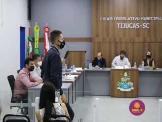 
<a style='margin-left: 5px;' class='btn btn-xs btn-social btn-facebook' href='https://www.facebook.com/sharer/sharer.php?u=https://www.boladovale.com.br/imgs/800-800-90/conteudo/fotos/1457/img1826.jpg' rel='popup' data-width='500' data-height='400'><i class='fa fa-facebook'></i>Compartilhar <span class='hidden-xs'>no Facebook</span>
</a> 
<a class='btn btn-default btn-xs' target='_blank' href='imgs/800-800-90/conteudo/fotos/1457/img1826.jpg'>
<span class='glyphicon glyphicon-cloud-download'></span> Salvar
</a> 
<span></span>