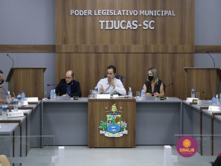 
<a style='margin-left: 5px;' class='btn btn-xs btn-social btn-facebook' href='https://www.facebook.com/sharer/sharer.php?u=https://www.boladovale.com.br/imgs/800-800-90/conteudo/fotos/1457/img1833.jpg' rel='popup' data-width='500' data-height='400'><i class='fa fa-facebook'></i>Compartilhar <span class='hidden-xs'>no Facebook</span>
</a> 
<a class='btn btn-default btn-xs' target='_blank' href='imgs/800-800-90/conteudo/fotos/1457/img1833.jpg'>
<span class='glyphicon glyphicon-cloud-download'></span> Salvar
</a> 
<span></span>