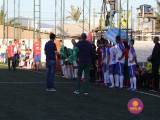 
<a style='margin-left: 5px;' class='btn btn-xs btn-social btn-facebook' href='https://www.facebook.com/sharer/sharer.php?u=https://www.boladovale.com.br/imgs/800-800-90/conteudo/fotos/1458/img4472.jpg' rel='popup' data-width='500' data-height='400'><i class='fa fa-facebook'></i>Compartilhar <span class='hidden-xs'>no Facebook</span>
</a> 
<a class='btn btn-default btn-xs' target='_blank' href='imgs/800-800-90/conteudo/fotos/1458/img4472.jpg'>
<span class='glyphicon glyphicon-cloud-download'></span> Salvar
</a> 
<span></span>