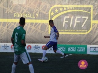 
<a style='margin-left: 5px;' class='btn btn-xs btn-social btn-facebook' href='https://www.facebook.com/sharer/sharer.php?u=https://www.boladovale.com.br/imgs/800-800-90/conteudo/fotos/1458/img4508.jpg' rel='popup' data-width='500' data-height='400'><i class='fa fa-facebook'></i>Compartilhar <span class='hidden-xs'>no Facebook</span>
</a> 
<a class='btn btn-default btn-xs' target='_blank' href='imgs/800-800-90/conteudo/fotos/1458/img4508.jpg'>
<span class='glyphicon glyphicon-cloud-download'></span> Salvar
</a> 
<span></span>