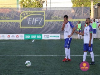 
<a style='margin-left: 5px;' class='btn btn-xs btn-social btn-facebook' href='https://www.facebook.com/sharer/sharer.php?u=https://www.boladovale.com.br/imgs/800-800-90/conteudo/fotos/1458/img4552.jpg' rel='popup' data-width='500' data-height='400'><i class='fa fa-facebook'></i>Compartilhar <span class='hidden-xs'>no Facebook</span>
</a> 
<a class='btn btn-default btn-xs' target='_blank' href='imgs/800-800-90/conteudo/fotos/1458/img4552.jpg'>
<span class='glyphicon glyphicon-cloud-download'></span> Salvar
</a> 
<span></span>