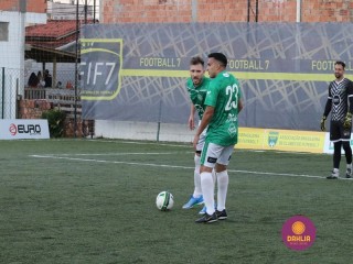 
<a style='margin-left: 5px;' class='btn btn-xs btn-social btn-facebook' href='https://www.facebook.com/sharer/sharer.php?u=https://www.boladovale.com.br/imgs/800-800-90/conteudo/fotos/1458/img4636.jpg' rel='popup' data-width='500' data-height='400'><i class='fa fa-facebook'></i>Compartilhar <span class='hidden-xs'>no Facebook</span>
</a> 
<a class='btn btn-default btn-xs' target='_blank' href='imgs/800-800-90/conteudo/fotos/1458/img4636.jpg'>
<span class='glyphicon glyphicon-cloud-download'></span> Salvar
</a> 
<span></span>