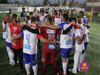 
<a style='margin-left: 5px;' class='btn btn-xs btn-social btn-facebook' href='https://www.facebook.com/sharer/sharer.php?u=https://www.boladovale.com.br/imgs/800-800-90/conteudo/fotos/1458/img4714.jpg' rel='popup' data-width='500' data-height='400'><i class='fa fa-facebook'></i>Compartilhar <span class='hidden-xs'>no Facebook</span>
</a> 
<a class='btn btn-default btn-xs' target='_blank' href='imgs/800-800-90/conteudo/fotos/1458/img4714.jpg'>
<span class='glyphicon glyphicon-cloud-download'></span> Salvar
</a> 
<span></span>