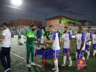 
<a style='margin-left: 5px;' class='btn btn-xs btn-social btn-facebook' href='https://www.facebook.com/sharer/sharer.php?u=https://www.boladovale.com.br/imgs/800-800-90/conteudo/fotos/1458/img4724.jpg' rel='popup' data-width='500' data-height='400'><i class='fa fa-facebook'></i>Compartilhar <span class='hidden-xs'>no Facebook</span>
</a> 
<a class='btn btn-default btn-xs' target='_blank' href='imgs/800-800-90/conteudo/fotos/1458/img4724.jpg'>
<span class='glyphicon glyphicon-cloud-download'></span> Salvar
</a> 
<span></span>