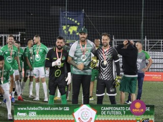 
<a style='margin-left: 5px;' class='btn btn-xs btn-social btn-facebook' href='https://www.facebook.com/sharer/sharer.php?u=https://www.boladovale.com.br/imgs/800-800-90/conteudo/fotos/1458/img4767.jpg' rel='popup' data-width='500' data-height='400'><i class='fa fa-facebook'></i>Compartilhar <span class='hidden-xs'>no Facebook</span>
</a> 
<a class='btn btn-default btn-xs' target='_blank' href='imgs/800-800-90/conteudo/fotos/1458/img4767.jpg'>
<span class='glyphicon glyphicon-cloud-download'></span> Salvar
</a> 
<span></span>