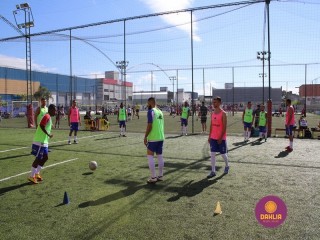 
<a style='margin-left: 5px;' class='btn btn-xs btn-social btn-facebook' href='https://www.facebook.com/sharer/sharer.php?u=https://www.boladovale.com.br/imgs/800-800-90/conteudo/fotos/1459/img4811.jpg' rel='popup' data-width='500' data-height='400'><i class='fa fa-facebook'></i>Compartilhar <span class='hidden-xs'>no Facebook</span>
</a> 
<a class='btn btn-default btn-xs' target='_blank' href='imgs/800-800-90/conteudo/fotos/1459/img4811.jpg'>
<span class='glyphicon glyphicon-cloud-download'></span> Salvar
</a> 
<span></span>