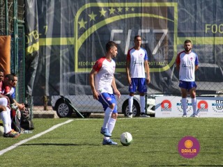 
<a style='margin-left: 5px;' class='btn btn-xs btn-social btn-facebook' href='https://www.facebook.com/sharer/sharer.php?u=https://www.boladovale.com.br/imgs/800-800-90/conteudo/fotos/1459/img4833.jpg' rel='popup' data-width='500' data-height='400'><i class='fa fa-facebook'></i>Compartilhar <span class='hidden-xs'>no Facebook</span>
</a> 
<a class='btn btn-default btn-xs' target='_blank' href='imgs/800-800-90/conteudo/fotos/1459/img4833.jpg'>
<span class='glyphicon glyphicon-cloud-download'></span> Salvar
</a> 
<span></span>