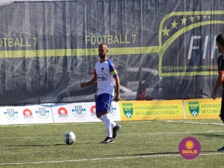 
<a style='margin-left: 5px;' class='btn btn-xs btn-social btn-facebook' href='https://www.facebook.com/sharer/sharer.php?u=https://www.boladovale.com.br/imgs/800-800-90/conteudo/fotos/1459/img4836.jpg' rel='popup' data-width='500' data-height='400'><i class='fa fa-facebook'></i>Compartilhar <span class='hidden-xs'>no Facebook</span>
</a> 
<a class='btn btn-default btn-xs' target='_blank' href='imgs/800-800-90/conteudo/fotos/1459/img4836.jpg'>
<span class='glyphicon glyphicon-cloud-download'></span> Salvar
</a> 
<span></span>