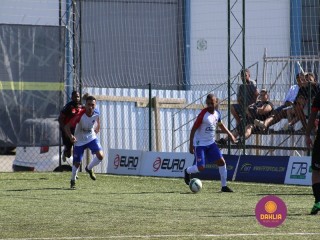 
<a style='margin-left: 5px;' class='btn btn-xs btn-social btn-facebook' href='https://www.facebook.com/sharer/sharer.php?u=https://www.boladovale.com.br/imgs/800-800-90/conteudo/fotos/1459/img4869.jpg' rel='popup' data-width='500' data-height='400'><i class='fa fa-facebook'></i>Compartilhar <span class='hidden-xs'>no Facebook</span>
</a> 
<a class='btn btn-default btn-xs' target='_blank' href='imgs/800-800-90/conteudo/fotos/1459/img4869.jpg'>
<span class='glyphicon glyphicon-cloud-download'></span> Salvar
</a> 
<span></span>
