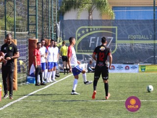 
<a style='margin-left: 5px;' class='btn btn-xs btn-social btn-facebook' href='https://www.facebook.com/sharer/sharer.php?u=https://www.boladovale.com.br/imgs/800-800-90/conteudo/fotos/1459/img4949.jpg' rel='popup' data-width='500' data-height='400'><i class='fa fa-facebook'></i>Compartilhar <span class='hidden-xs'>no Facebook</span>
</a> 
<a class='btn btn-default btn-xs' target='_blank' href='imgs/800-800-90/conteudo/fotos/1459/img4949.jpg'>
<span class='glyphicon glyphicon-cloud-download'></span> Salvar
</a> 
<span></span>