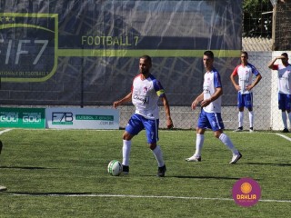 
<a style='margin-left: 5px;' class='btn btn-xs btn-social btn-facebook' href='https://www.facebook.com/sharer/sharer.php?u=https://www.boladovale.com.br/imgs/800-800-90/conteudo/fotos/1459/img4966.jpg' rel='popup' data-width='500' data-height='400'><i class='fa fa-facebook'></i>Compartilhar <span class='hidden-xs'>no Facebook</span>
</a> 
<a class='btn btn-default btn-xs' target='_blank' href='imgs/800-800-90/conteudo/fotos/1459/img4966.jpg'>
<span class='glyphicon glyphicon-cloud-download'></span> Salvar
</a> 
<span></span>
