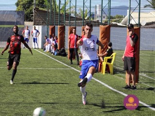 
<a style='margin-left: 5px;' class='btn btn-xs btn-social btn-facebook' href='https://www.facebook.com/sharer/sharer.php?u=https://www.boladovale.com.br/imgs/800-800-90/conteudo/fotos/1459/img4967.jpg' rel='popup' data-width='500' data-height='400'><i class='fa fa-facebook'></i>Compartilhar <span class='hidden-xs'>no Facebook</span>
</a> 
<a class='btn btn-default btn-xs' target='_blank' href='imgs/800-800-90/conteudo/fotos/1459/img4967.jpg'>
<span class='glyphicon glyphicon-cloud-download'></span> Salvar
</a> 
<span></span>