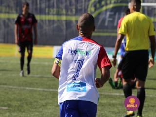 
<a style='margin-left: 5px;' class='btn btn-xs btn-social btn-facebook' href='https://www.facebook.com/sharer/sharer.php?u=https://www.boladovale.com.br/imgs/800-800-90/conteudo/fotos/1459/img4976.jpg' rel='popup' data-width='500' data-height='400'><i class='fa fa-facebook'></i>Compartilhar <span class='hidden-xs'>no Facebook</span>
</a> 
<a class='btn btn-default btn-xs' target='_blank' href='imgs/800-800-90/conteudo/fotos/1459/img4976.jpg'>
<span class='glyphicon glyphicon-cloud-download'></span> Salvar
</a> 
<span></span>