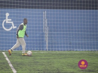 
<a style='margin-left: 5px;' class='btn btn-xs btn-social btn-facebook' href='https://www.facebook.com/sharer/sharer.php?u=https://www.boladovale.com.br/imgs/800-800-90/conteudo/fotos/1460/img5123.jpg' rel='popup' data-width='500' data-height='400'><i class='fa fa-facebook'></i>Compartilhar <span class='hidden-xs'>no Facebook</span>
</a> 
<a class='btn btn-default btn-xs' target='_blank' href='imgs/800-800-90/conteudo/fotos/1460/img5123.jpg'>
<span class='glyphicon glyphicon-cloud-download'></span> Salvar
</a> 
<span></span>