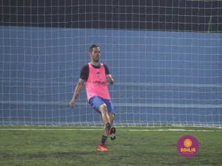 
<a style='margin-left: 5px;' class='btn btn-xs btn-social btn-facebook' href='https://www.facebook.com/sharer/sharer.php?u=https://www.boladovale.com.br/imgs/800-800-90/conteudo/fotos/1460/img5156.jpg' rel='popup' data-width='500' data-height='400'><i class='fa fa-facebook'></i>Compartilhar <span class='hidden-xs'>no Facebook</span>
</a> 
<a class='btn btn-default btn-xs' target='_blank' href='imgs/800-800-90/conteudo/fotos/1460/img5156.jpg'>
<span class='glyphicon glyphicon-cloud-download'></span> Salvar
</a> 
<span></span>