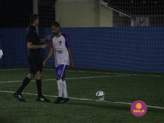 
<a style='margin-left: 5px;' class='btn btn-xs btn-social btn-facebook' href='https://www.facebook.com/sharer/sharer.php?u=https://www.boladovale.com.br/imgs/800-800-90/conteudo/fotos/1461/img5602.jpg' rel='popup' data-width='500' data-height='400'><i class='fa fa-facebook'></i>Compartilhar <span class='hidden-xs'>no Facebook</span>
</a> 
<a class='btn btn-default btn-xs' target='_blank' href='imgs/800-800-90/conteudo/fotos/1461/img5602.jpg'>
<span class='glyphicon glyphicon-cloud-download'></span> Salvar
</a> 
<span></span>