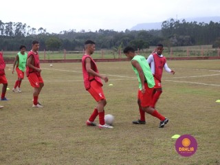
<a style='margin-left: 5px;' class='btn btn-xs btn-social btn-facebook' href='https://www.facebook.com/sharer/sharer.php?u=https://www.boladovale.com.br/imgs/800-800-90/conteudo/fotos/1462/img8418.jpg' rel='popup' data-width='500' data-height='400'><i class='fa fa-facebook'></i>Compartilhar <span class='hidden-xs'>no Facebook</span>
</a> 
<a class='btn btn-default btn-xs' target='_blank' href='imgs/800-800-90/conteudo/fotos/1462/img8418.jpg'>
<span class='glyphicon glyphicon-cloud-download'></span> Salvar
</a> 
<span></span>
