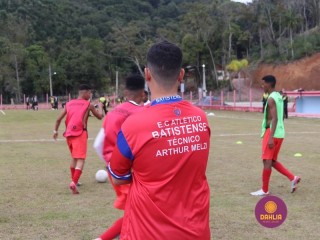 
<a style='margin-left: 5px;' class='btn btn-xs btn-social btn-facebook' href='https://www.facebook.com/sharer/sharer.php?u=https://www.boladovale.com.br/imgs/800-800-90/conteudo/fotos/1462/img8424.jpg' rel='popup' data-width='500' data-height='400'><i class='fa fa-facebook'></i>Compartilhar <span class='hidden-xs'>no Facebook</span>
</a> 
<a class='btn btn-default btn-xs' target='_blank' href='imgs/800-800-90/conteudo/fotos/1462/img8424.jpg'>
<span class='glyphicon glyphicon-cloud-download'></span> Salvar
</a> 
<span></span>