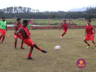 
<a style='margin-left: 5px;' class='btn btn-xs btn-social btn-facebook' href='https://www.facebook.com/sharer/sharer.php?u=https://www.boladovale.com.br/imgs/800-800-90/conteudo/fotos/1462/img8426.jpg' rel='popup' data-width='500' data-height='400'><i class='fa fa-facebook'></i>Compartilhar <span class='hidden-xs'>no Facebook</span>
</a> 
<a class='btn btn-default btn-xs' target='_blank' href='imgs/800-800-90/conteudo/fotos/1462/img8426.jpg'>
<span class='glyphicon glyphicon-cloud-download'></span> Salvar
</a> 
<span></span>