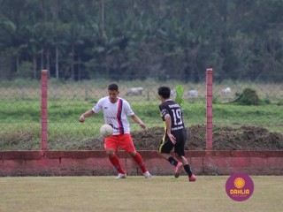 
<a style='margin-left: 5px;' class='btn btn-xs btn-social btn-facebook' href='https://www.facebook.com/sharer/sharer.php?u=https://www.boladovale.com.br/imgs/800-800-90/conteudo/fotos/1462/img8486.jpg' rel='popup' data-width='500' data-height='400'><i class='fa fa-facebook'></i>Compartilhar <span class='hidden-xs'>no Facebook</span>
</a> 
<a class='btn btn-default btn-xs' target='_blank' href='imgs/800-800-90/conteudo/fotos/1462/img8486.jpg'>
<span class='glyphicon glyphicon-cloud-download'></span> Salvar
</a> 
<span></span>