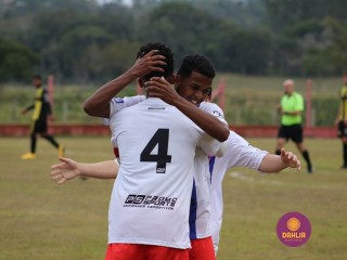 
<a style='margin-left: 5px;' class='btn btn-xs btn-social btn-facebook' href='https://www.facebook.com/sharer/sharer.php?u=https://www.boladovale.com.br/imgs/800-800-90/conteudo/fotos/1462/img8537.jpg' rel='popup' data-width='500' data-height='400'><i class='fa fa-facebook'></i>Compartilhar <span class='hidden-xs'>no Facebook</span>
</a> 
<a class='btn btn-default btn-xs' target='_blank' href='imgs/800-800-90/conteudo/fotos/1462/img8537.jpg'>
<span class='glyphicon glyphicon-cloud-download'></span> Salvar
</a> 
<span></span>