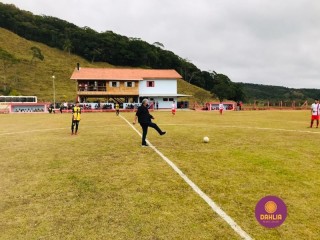 
<a style='margin-left: 5px;' class='btn btn-xs btn-social btn-facebook' href='https://www.facebook.com/sharer/sharer.php?u=https://www.boladovale.com.br/imgs/800-800-90/conteudo/fotos/1462/whatsapp-image-2021-08-09-at-190800-1.jpeg' rel='popup' data-width='500' data-height='400'><i class='fa fa-facebook'></i>Compartilhar <span class='hidden-xs'>no Facebook</span>
</a> 
<a class='btn btn-default btn-xs' target='_blank' href='imgs/800-800-90/conteudo/fotos/1462/whatsapp-image-2021-08-09-at-190800-1.jpeg'>
<span class='glyphicon glyphicon-cloud-download'></span> Salvar
</a> 
<span></span>