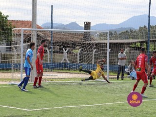 
<a style='margin-left: 5px;' class='btn btn-xs btn-social btn-facebook' href='https://www.facebook.com/sharer/sharer.php?u=https://www.boladovale.com.br/imgs/800-800-90/conteudo/fotos/1463/img9804.jpg' rel='popup' data-width='500' data-height='400'><i class='fa fa-facebook'></i>Compartilhar <span class='hidden-xs'>no Facebook</span>
</a> 
<a class='btn btn-default btn-xs' target='_blank' href='imgs/800-800-90/conteudo/fotos/1463/img9804.jpg'>
<span class='glyphicon glyphicon-cloud-download'></span> Salvar
</a> 
<span></span>