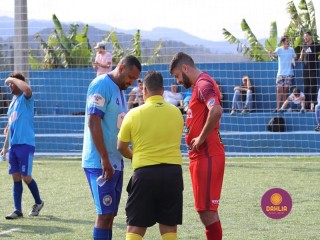 
<a style='margin-left: 5px;' class='btn btn-xs btn-social btn-facebook' href='https://www.facebook.com/sharer/sharer.php?u=https://www.boladovale.com.br/imgs/800-800-90/conteudo/fotos/1463/img9838.jpg' rel='popup' data-width='500' data-height='400'><i class='fa fa-facebook'></i>Compartilhar <span class='hidden-xs'>no Facebook</span>
</a> 
<a class='btn btn-default btn-xs' target='_blank' href='imgs/800-800-90/conteudo/fotos/1463/img9838.jpg'>
<span class='glyphicon glyphicon-cloud-download'></span> Salvar
</a> 
<span></span>