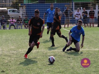 
<a style='margin-left: 5px;' class='btn btn-xs btn-social btn-facebook' href='https://www.facebook.com/sharer/sharer.php?u=https://www.boladovale.com.br/imgs/800-800-90/conteudo/fotos/1464/1-20.jpg' rel='popup' data-width='500' data-height='400'><i class='fa fa-facebook'></i>Compartilhar <span class='hidden-xs'>no Facebook</span>
</a> 
<a class='btn btn-default btn-xs' target='_blank' href='imgs/800-800-90/conteudo/fotos/1464/1-20.jpg'>
<span class='glyphicon glyphicon-cloud-download'></span> Salvar
</a> 
<span></span>