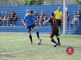 
<a style='margin-left: 5px;' class='btn btn-xs btn-social btn-facebook' href='https://www.facebook.com/sharer/sharer.php?u=https://www.boladovale.com.br/imgs/800-800-90/conteudo/fotos/1464/1-30.jpg' rel='popup' data-width='500' data-height='400'><i class='fa fa-facebook'></i>Compartilhar <span class='hidden-xs'>no Facebook</span>
</a> 
<a class='btn btn-default btn-xs' target='_blank' href='imgs/800-800-90/conteudo/fotos/1464/1-30.jpg'>
<span class='glyphicon glyphicon-cloud-download'></span> Salvar
</a> 
<span></span>